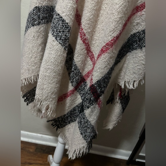 Lola B. Plaid Pancho - Picture 9 of 9